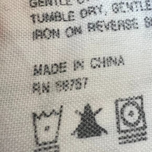 Vintage White Cotton Pillowcases With Hand-Embroidered Floral 21x27 Set Of Two - Picture 8 of 12